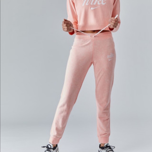 NWT Nike Sportswear Pants - Picture 3 of 8